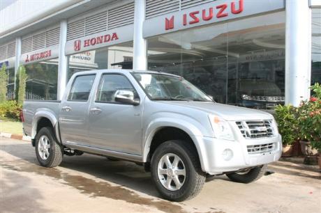 Left Hand Drive isuzu Dmax side view at Thailand top new RHD LHD 4x4 dealer