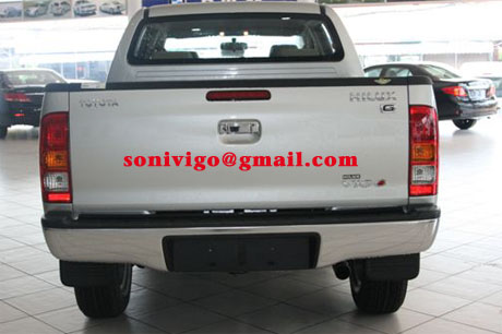 rear view of 2009 LHD Toyota Hilux Vigo