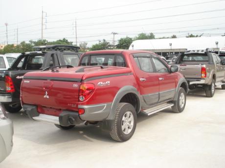 Images (Pics) of new and used Mitsubishi Triton from Thailand's and Dubai's top new and used Mitsubishi L200 2.5 and 3.2 Double Cab