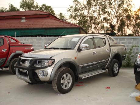 Images (Pics) of new and used Mitsubishi Triton from Thailand's and Dubai's top new and used Mitsubishi L200 2.5 and 3.2 Double Cab