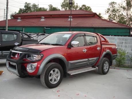 Images (Pics) of new and used Mitsubishi Triton from Thailand's and Dubai's top new and used Mitsubishi L200 2.5 and 3.2 Double Cab