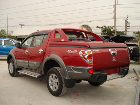 Images (Pics) of new and used Mitsubishi Triton from Thailand's and Dubai's top new and used Mitsubishi L200 2.5 and 3.2 Double Cab