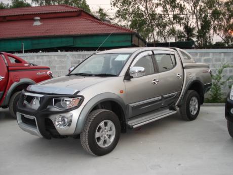 Images (Pics) of new and used Mitsubishi Triton from Thailand's and Dubai's top new and used Mitsubishi L200 2.5 and 3.2 Double Cab