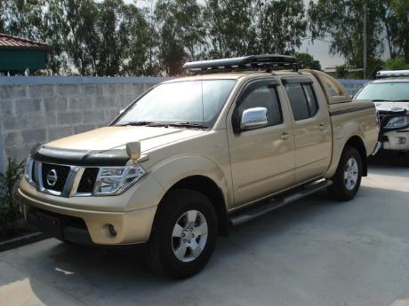 Images (Pics) of new and used Double Cab Nissan Navara from Thailand's and Dubai's top new and used Nissan Navara Single, Extra and Double Cab dealer and exporter Sam Motors