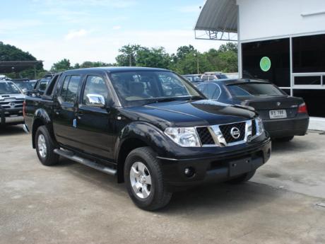 Images (Pics) of new and used Double Cab Nissan Navara from Thailand's and Dubai's top new and used Nissan Navara Single, Extra and Double Cab dealer and exporter Sam Motors