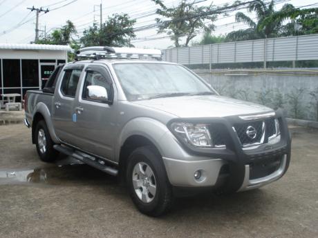 Images (Pics) of new and used Double Cab Nissan Navara from Thailand's and Dubai's top new and used Nissan Navara Single, Extra and Double Cab dealer and exporter Sam Motors