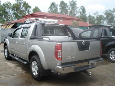 Images (Pics) of new and used Double Cab Nissan Navara from Thailand's and Dubai's top new and used Nissan Navara Single, Extra and Double Cab dealer and exporter Sam Motors