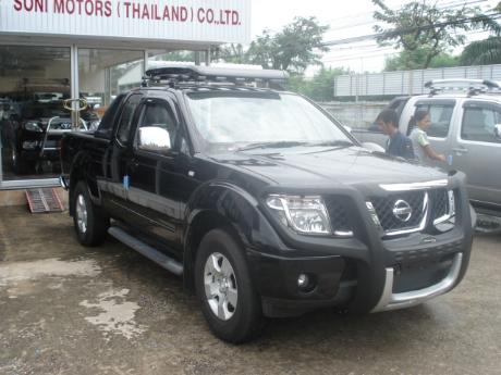 Images (Pics) of new and used Double Cab Nissan Navara from Thailand's and Dubai's top new and used Nissan Navara Single, Extra and Double Cab dealer and exporter Sam Motors