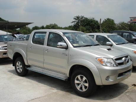 new Toyota Hilux Vigo Double Cab at Thailand's top Toyota Hilux Vigo dealer Sam Motors Thailand