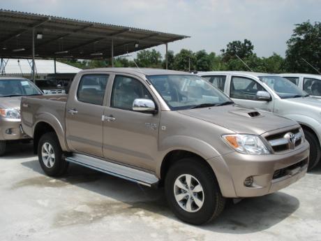 new Toyota Hilux Vigo Double Cab at Thailand's top Toyota Hilux Vigo dealer Sam Motors Thailand