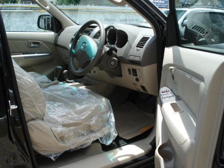 new Toyota Hilux Vigo Double Cab at Thailand's top Toyota Hilux Vigo dealer Sam Motors Thailand