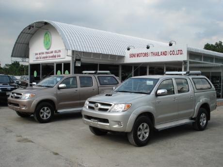 new Toyota Hilux Vigo Double Cab at Thailand's top Toyota Hilux Vigo dealer Sam Motors Thailand