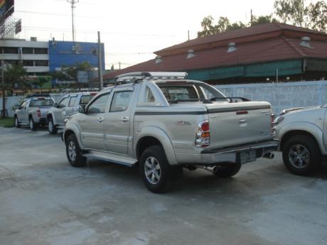 new Toyota Hilux Vigo Double Cab at Thailand's top Toyota Hilux Vigo dealer Sam Motors Thailand