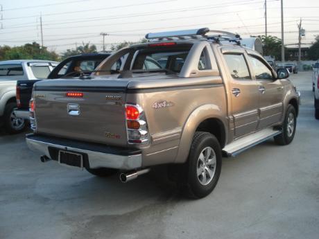 new Toyota Hilux Vigo Double Cab with Superlid GSR at Thailand's top Toyota Hilux Vigo dealer Sam Motors Thailand