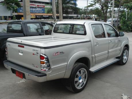 new Toyota Hilux Vigo Double Cab at Thailand's top Toyota Hilux Vigo dealer Sam Motors Thailand