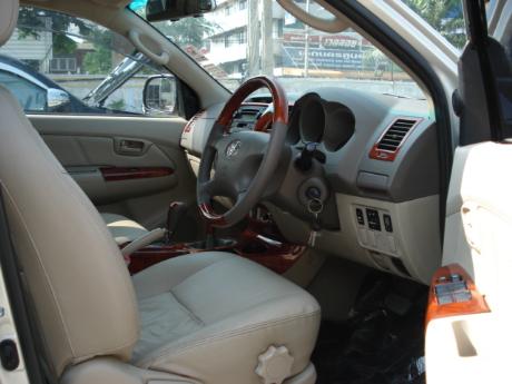 used Toyota Hilux VigoDouble Cab 4x4 G at Thailand's top Toyota new and used Hilux Vigo dealer Sam Motors Thailand