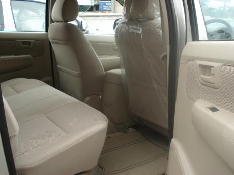 new and used Toyota Hilux Vigo Prerunner at Thailand's top Toyota new and used Hilux Vigo dealer Sam Motors Thailand